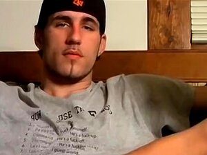 Süße Twinks würzen die Sache mit Vorspiel und Schwertkampf auf