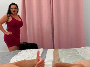 Großarschige MILF Betty Bang fickt Kollegen-Teilen im Hotelzimmer