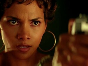 Halle Berry - Schwertfisch