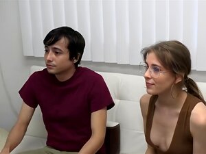 Geile Freundin und Stiefmutter, ich würde gerne auf einmal schrumpfen