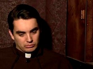 Beichte 2 Ein weiteres Kreuz für den frischen Priester zu sein