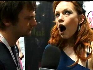 PornhubTV Justine Joli Interview auf der eXXXotica 2011