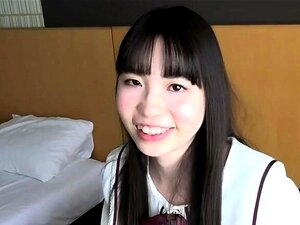Japanische Süße Ai Yumemi Behaarte Muschi wird gespielt