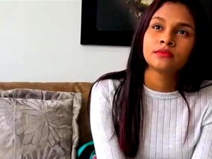 Neste vídeo personalizado, estou deitada na minha cama para pura