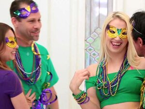 Mardi gras Wahnsinn Teil 2 Fetischfick & Gesichtscreme für Taylor