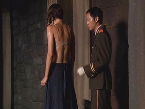 Maggie Gyllenhaal - Стрип претрага