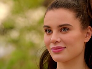 TUSHY Lana Rhodes Heißer Anal-Dreier mit einem verheirateten Paar.