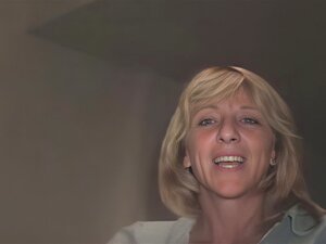 Strung Out Street Whore Anal Sex POV. Strung Out Street Hure Anal Sex