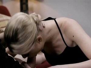 Kovasti töitä tekevä kotiapulainen terrorisoidaan kotiomistajien