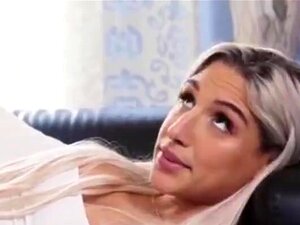 Feiere deinen besonderen Tag, indem du Zeuge wirst, wie Abella Danger