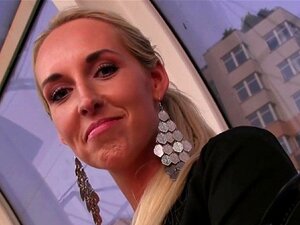 Glitschig nasser Blowjob und Ficken