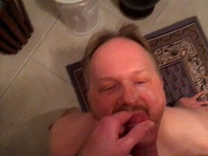 Karsten uit Bremen heeft een heerlijke cumshot