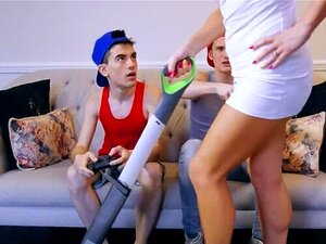 De moeder van mijn beste vriend een pak slaag geven