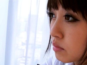 Sperma zu essen ist das, was sie liebt. Japanisches Schulmädchen