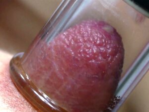 PETITE ALLEMANDE FRAÎCHE ENCEINTE ÉCLATANT ET SE MASTURBANT