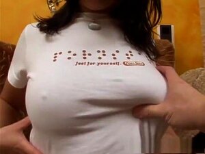 Exotische Pornodarstellerin Violet Marcelle in heißestem Facial,