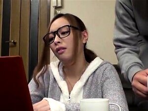 Fördjupa dig i en het asiatisk porrstjärnas förföriska värld