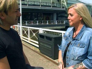 Busty Nastyshag fickt in Hull. Milf Nastyshag mit großen Titten und