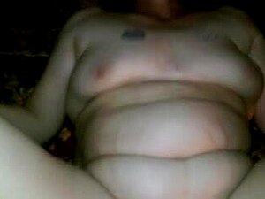 Reife obdachlose Dame fickt für ein Sandwich Teil 1