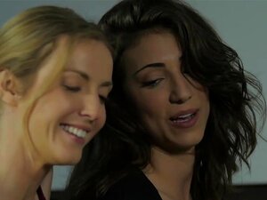 Geile Pornostars Karla Kush, Ruby Sparx im Crazy College, Natural Tits