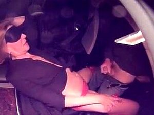 Dogging-Show von Ehefrau für Fremde,