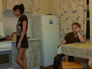 Unvergessliche Gruppenaction wird mit der hellsten Freude gefüllt