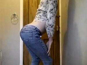 Süßer Crossdresser mit großem Bubblebutt