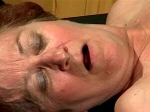 Schau dir dieses Hardcore-Porno-Video an und genieße es, und wenn du