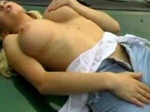 Катерина Конец се дилдом обрађује на