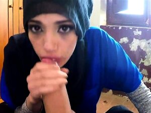 Arabische Ehefrau anal 21 Jahre alt Flüchtling in meinem Hotelzimmer