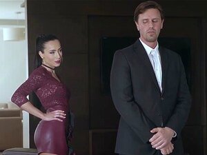 Glamkore - Betrügende Ehefrau Anna Rose fickt ihren Bodyguard. Anna