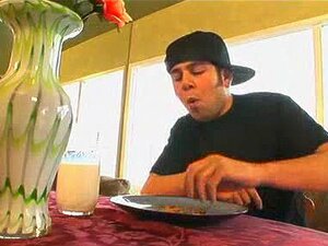 Kinky äidin patja-tanssi