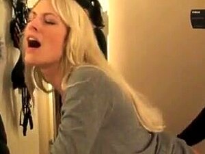 Strap-On-Fick in Dessous mit Nina