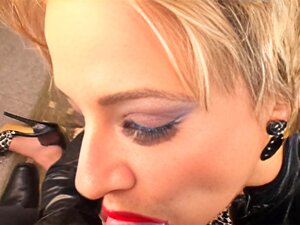 ORAL IN STRÜMPFEN & HIGH HEELS