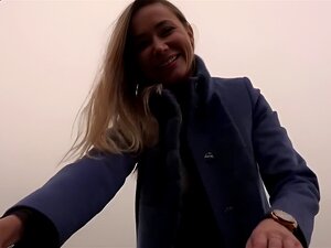 Богата кучка на улицама