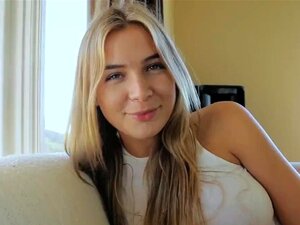Blonde Stiefschwester hart gefickt