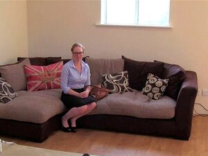 Dicke Blondine wird beim Casting in den Arsch gefickt. Dicke Blondine