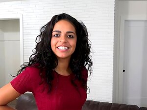 PropertySex - Тип изненађује вереницу