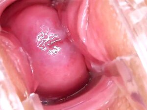 Geile tschechische Süße spreizt ihre gespreizte Vulva auf das