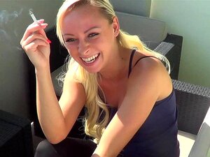 Unglaubliche heiße tschechische Blondine in Aktion