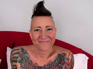 Hoffnungsloses Amateurcasting fit Zierliche Tittenmama Bekommt Ihre