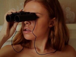 Gal hat einen Höhepunkt, als diese Schlampe zusieht, wie ihr geiler