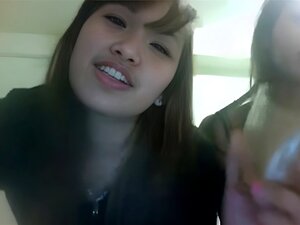 2 sexy verschwendete frische asiatische Mädchen schütteln ihre