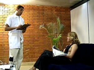 Brasilianisches Mädchen hat Sex mit Mechanikerin, es gibt etwas so