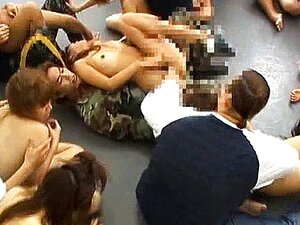 Riesiger japanischer Gangbang 47 von weirdjp
