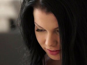 Arsch durchgefickte Süße wird vollgespritzt. Arsch durchgefickte