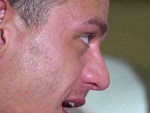 Rechte spierjock rijdt keiharde lul