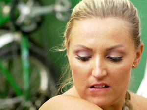 Europeisk turistbrud blir påsatt. Europeisk turistbrud blir knullad