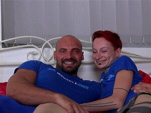 DIE TSCHECHISCHE TÄTOWIERTE JOKERIN HARLEY QUINN UND IHR FREUND