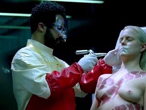 Ingrid Bolsø Berdal zeigt in dieser Nacktszene ihren komplett nackten